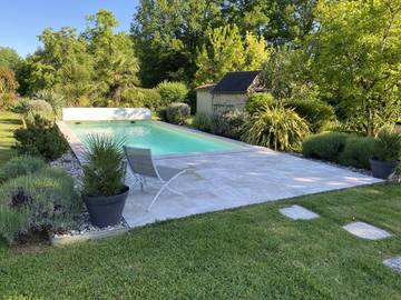 Cottage pour 2 personnes, avec jardin et piscine à Sarlat-la-Canéda