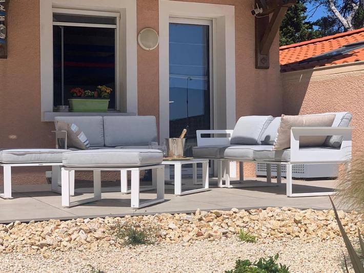 Gîte pour 8 personnes, avec terrasse ainsi que jardin et vue dans Plage Camp Long - 4