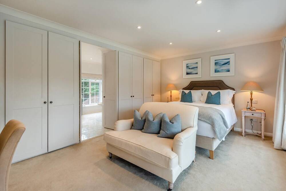 4 Bed in Bray (oc-b32610) in Berkshire