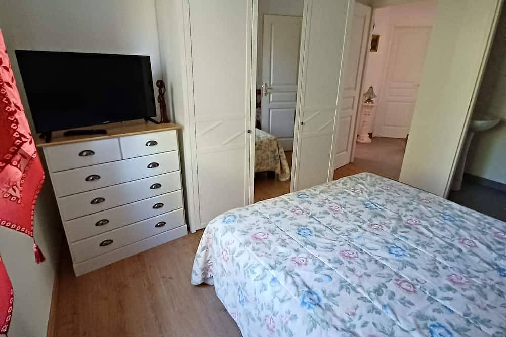 Villa 900m from the sea single storey house in Treffiagat, Côte de Cornouaille