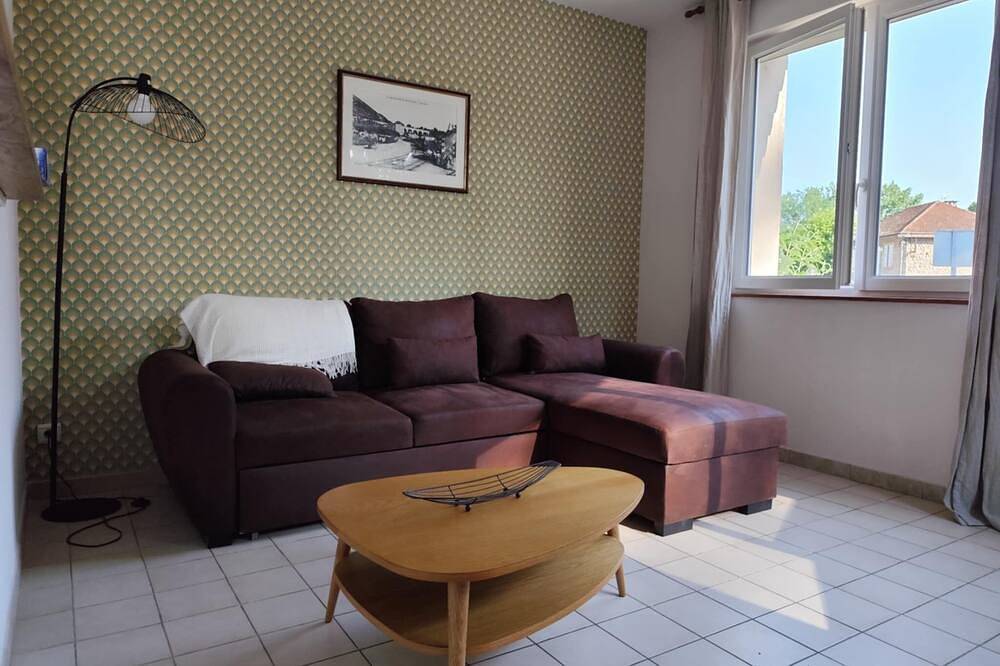 Appartement entier, Le Cosy de la Bourne 2 Chambres a Saint Nazaire en Royans au cœur du village in Saint-Nazaire-en-Royans, Région de Valence