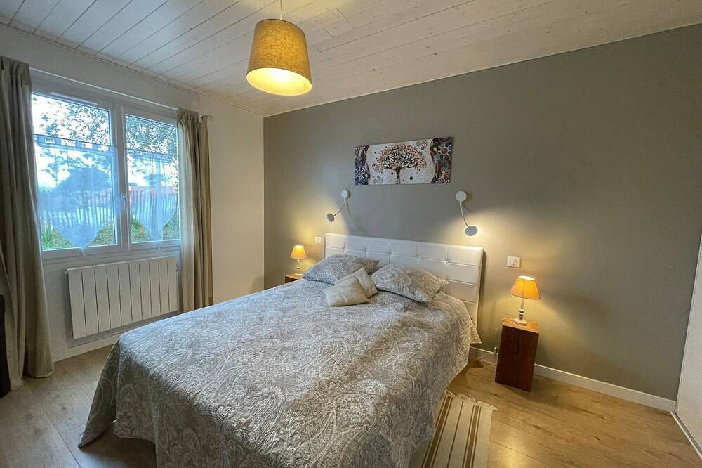 Maison rénovée proche mer avec terrasse, parking privé et wifi à Barbâtre in Barbâtre, Noirmoutier