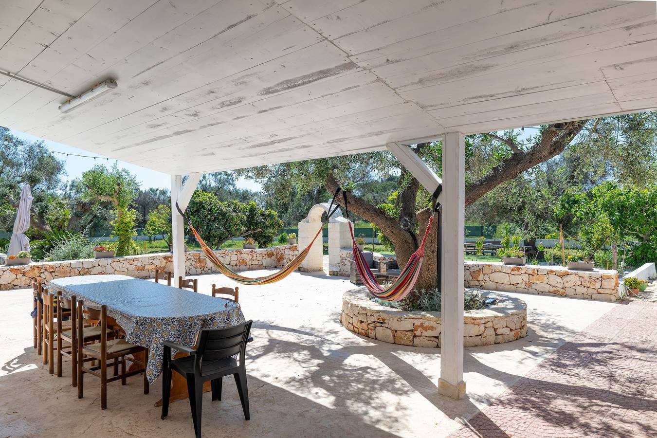 Villa "Il Canto Della Cicala" con terrazza privata, giardino, piscina e aria condizionata in San Vito dei Normanni, Salento