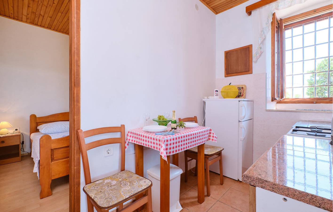 Ganze Ferienwohnung, Ferienwohnung für 2 Personen mit Terrasse in Martinscica, Cres