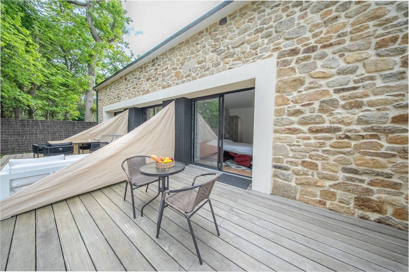 Studio entier, Pépite au cœur du bourg Domaine sécurisé in Ploemeur, Côte des Mégalithes