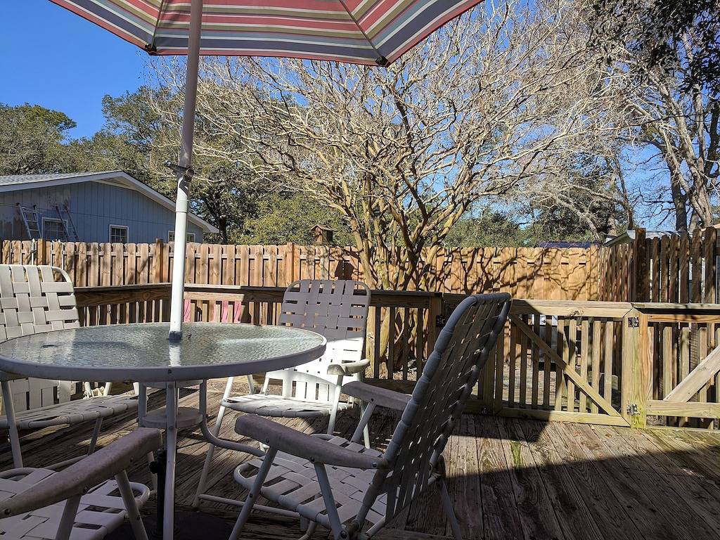 Gemütliches Cottage, 1,6 km vom Holden Beach und dem Bootsanleger entfernt. Hundefreundlich !! in Brunswick County