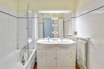 Appartement De Vacances pour 4 Personnes dans Vincennes, Val-de-Marne, Photo 4