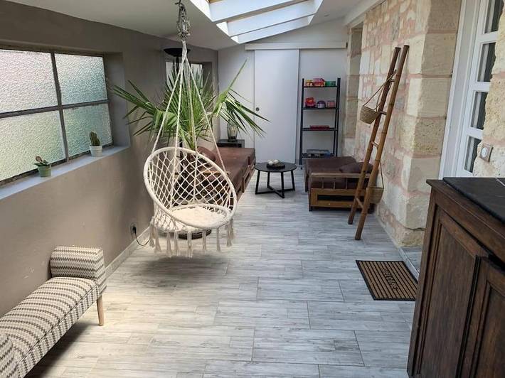 Location de vacances pour 6 personnes, avec jardin, adapté aux familles à Labarde - 2