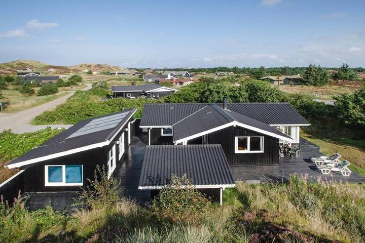 Ferienhaus für 7 Personen, mit Pool und Ausblick sowie Sauna in Henne Strand