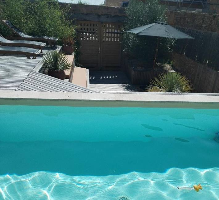 Appartement de vacances pour 4 personnes, avec vue et piscine, animaux acceptés