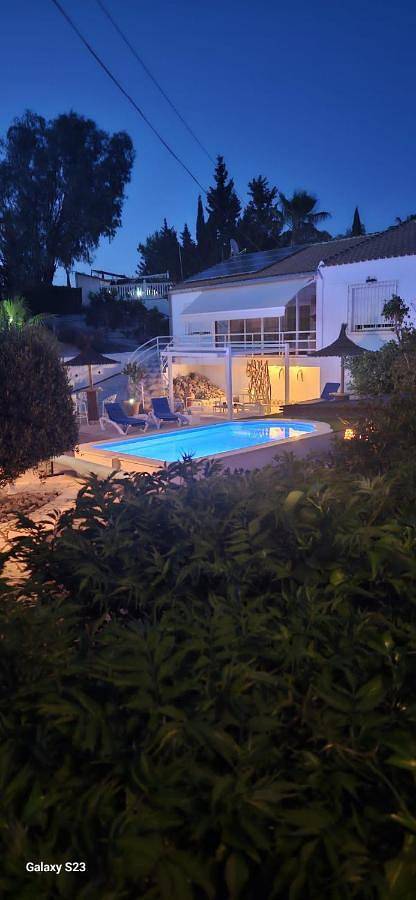 Villa voor 6 personen, with Terras and Tuin as well as Zwembad and Uitzicht in Fortuna