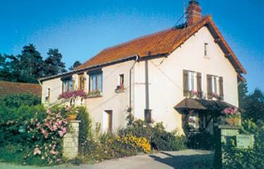 Gîte pour 4 personnes, avec jardin et terrasse dans Vincelles (Saône-et-Loire)