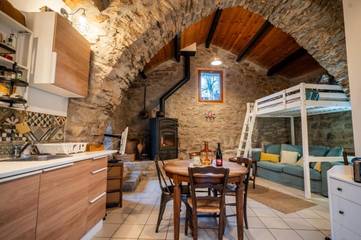 Gîte pour 4 personnes, avec terrasse et vue dans La Bastide-Pradines