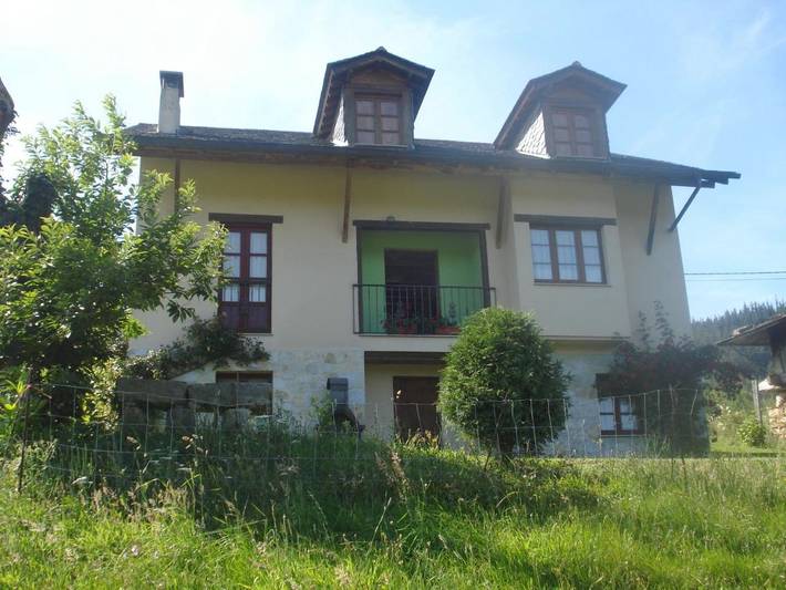 Casa rural para 6 personas, con vistas y jardín, Se admiten mascotas en Comarca del Narcea - 2