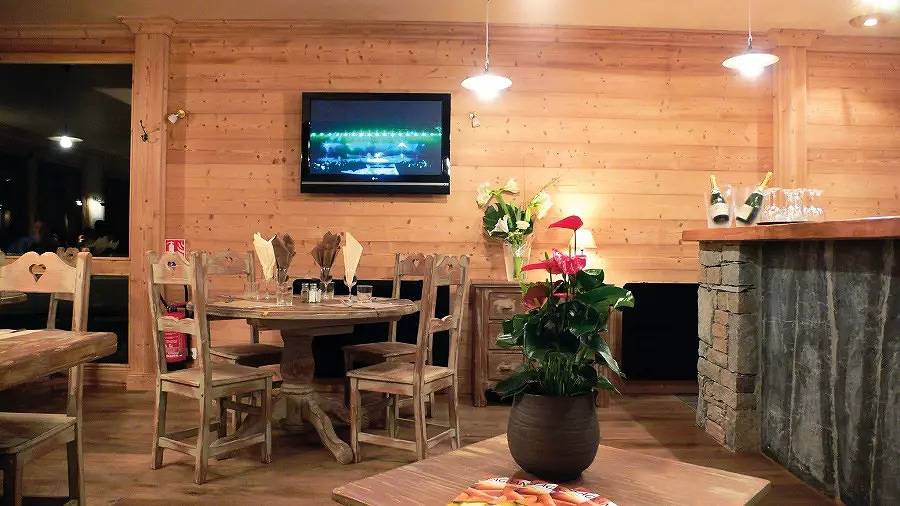 Entire apartment, 2 Room Apartment 8 People Cabin in Brides-les-Bains, Les Trois Vallées