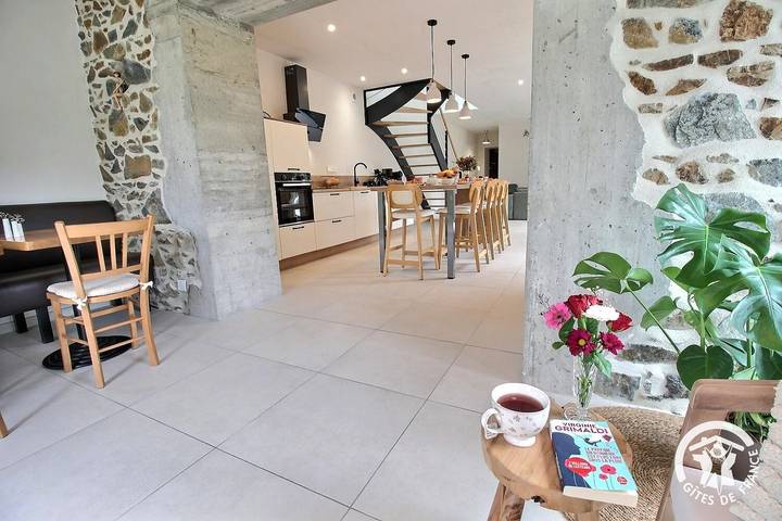 Gîte pour 6 personnes, avec jardin à Plélo - 4