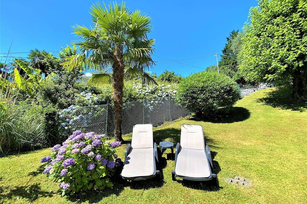 Entire apartment, Bellagio Near The Lake, A Stylish Apartment, Garden, Parking Relaxing Position in Bellagio, Comune di Bellagio