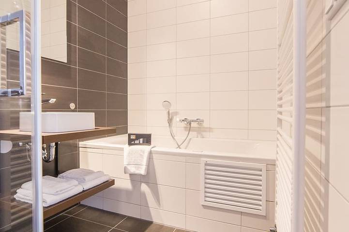 Geheel appartement, Moderne retraite in Maastricht in Maastricht, Hoge Kempen