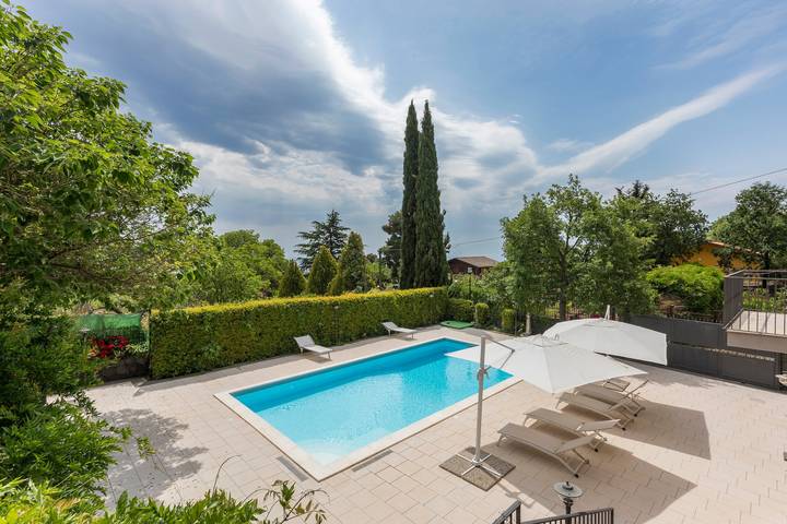 Villa Sara sull'Etna mit privatem Pool, Whirlpool und WLAN in Viagrande, Ätna