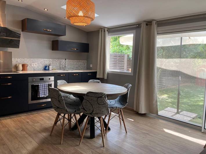 Appartement de vacances pour 5 personnes, avec Terrasse ainsi que Jardin et Vue