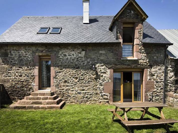 Gîte pour 6 personnes, avec piscine et jardin, animaux acceptés dans Saint-Pierre-de-Nogaret - 3