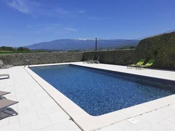 Gîte pour 2 personnes, avec jardin et piscine ainsi que terrasse et vue à Blauvac