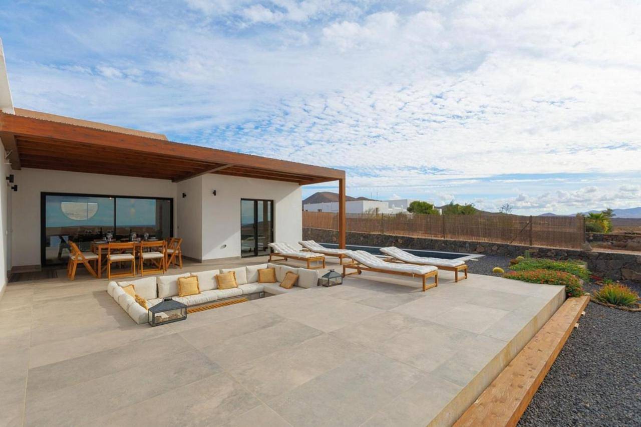 Casa Magafral Tindaya with heated pool in Tindaya, La Oliva