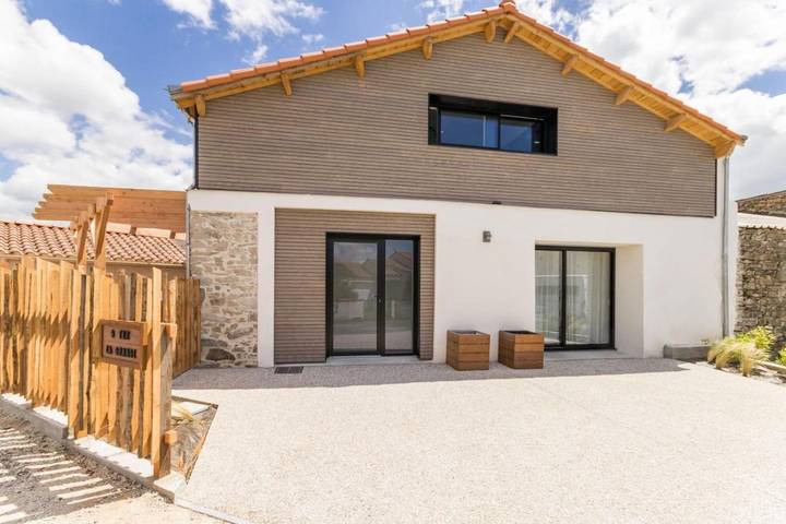 Location de vacances pour 3 personnes, avec Terrasse à Saint-Hilaire-de-Clisson