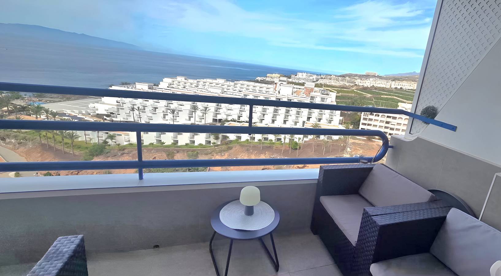 Ganze Wohnung, Ferienwohnung für 2 Personen mit Pool in Playa Paraíso, Adeje