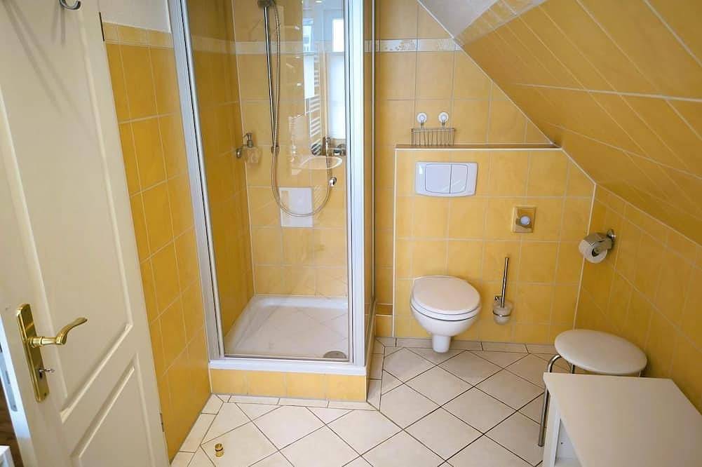 04 schöne 2-Raum-Ferienwohnung m. verglaster Veranda - ruhig gelegenes in Strand Göhren, Göhren
