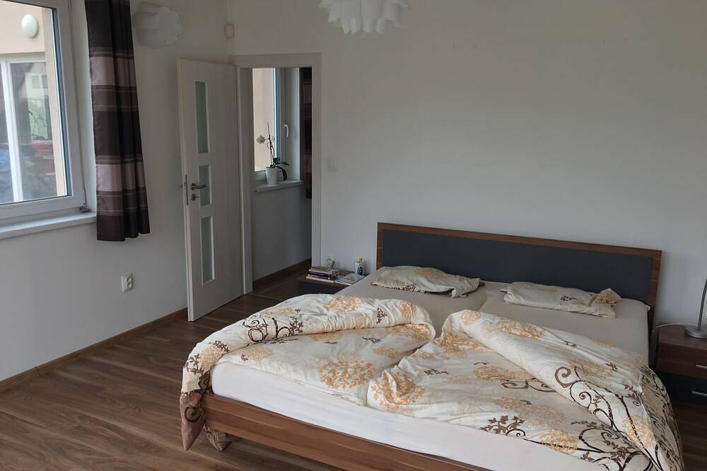 Cozy Villa House with Beautiful Big Garden in Slovakia