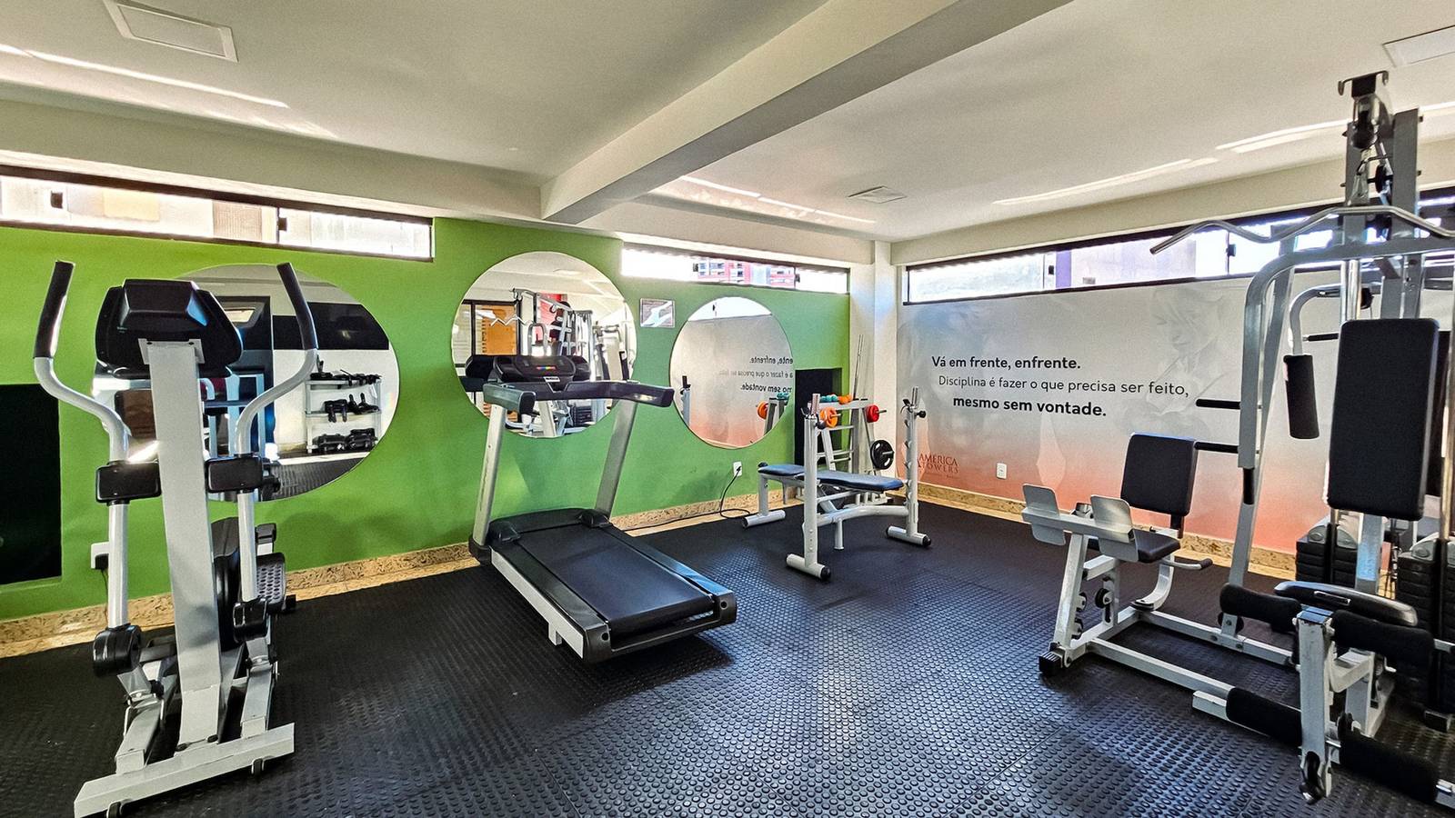 Ganze Wohnung, Flat Pet Friendly com Academia, Wi Fi e Garagem in Salvador, Bahia