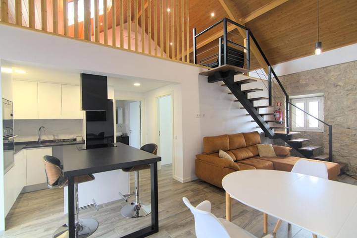 Location de vacances pour 5 personnes, avec vue ainsi que piscine et jardin dans Ourém - 4