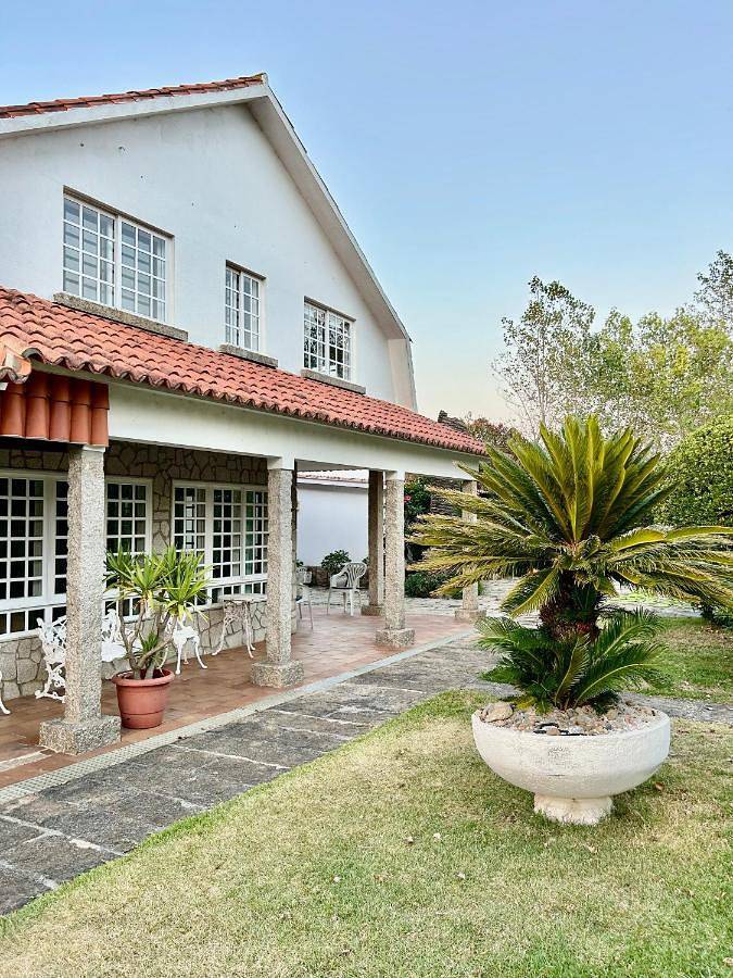 Casa rural para 10 personas, con piscina además de vistas y terraza en O Grove
