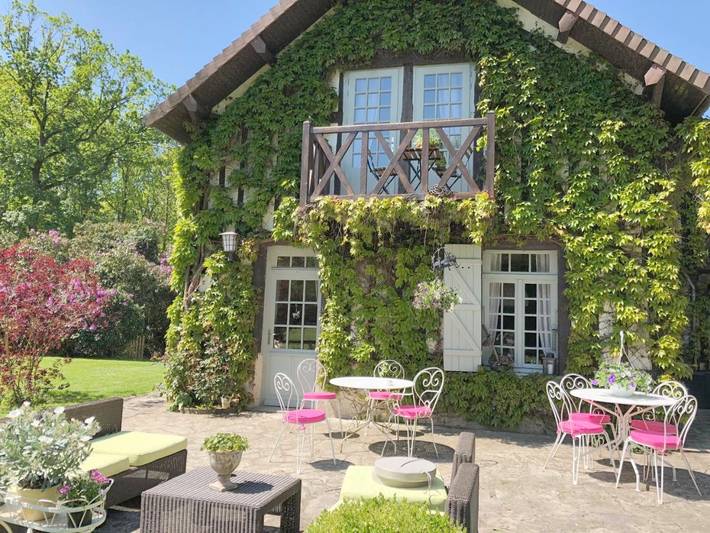 Chambre d’hôte pour 2 personnes, avec jardin et vue à La Haye-du-Theil