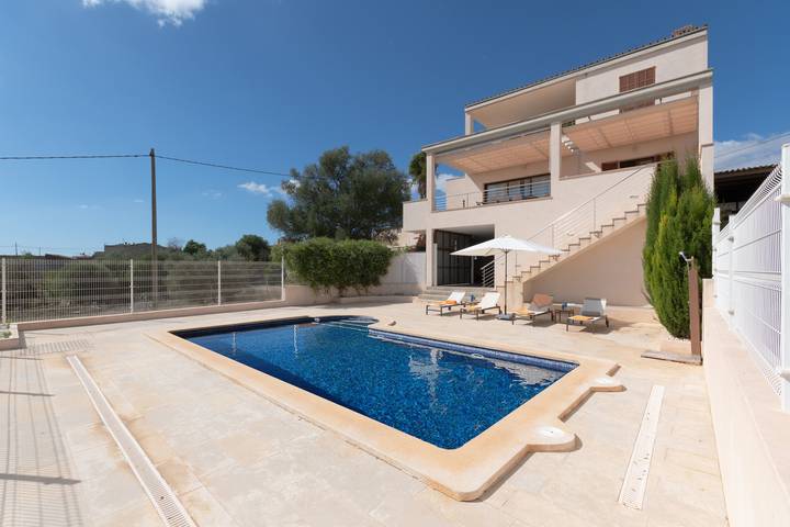 Ferienhaus für 8 Personen, mit Balkon und Terrasse in Maria de la Salut