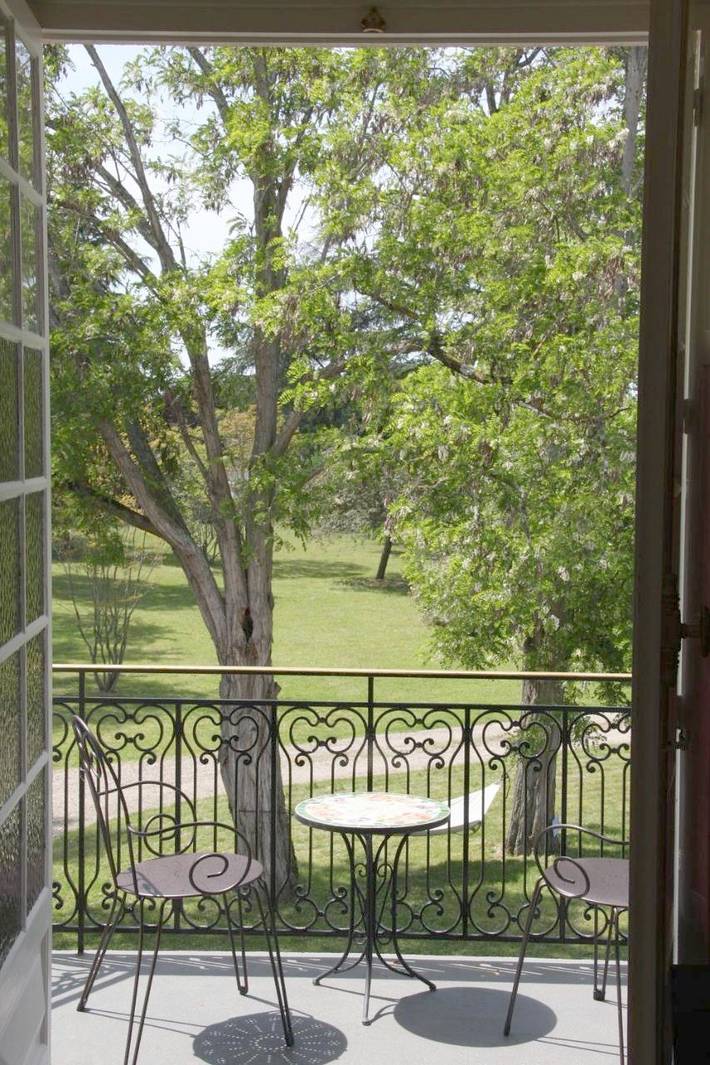 Location de vacances pour 3 personnes, avec jardin ainsi que vue et piscine à Miramont-de-Guyenne - 3