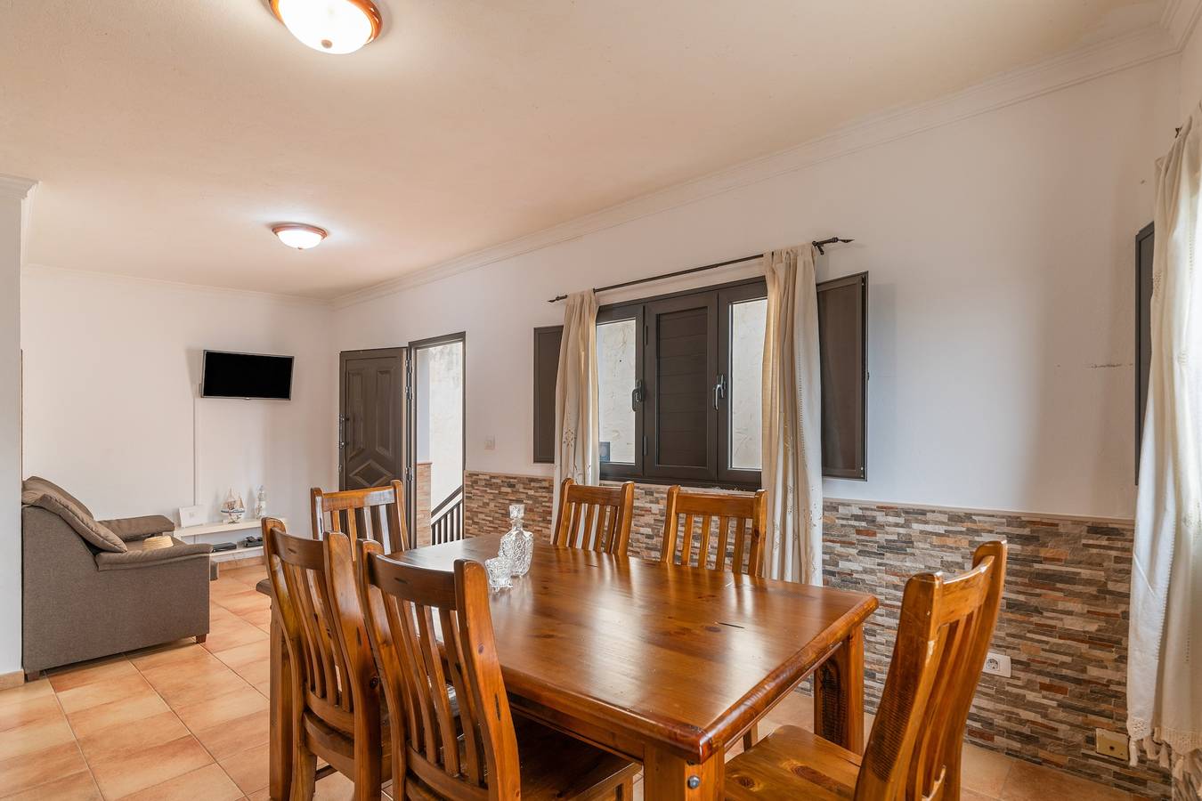 Maison de Vacances 'La Casita Villalba' avec Vue sur la Mer, Terrasse Privée et Wi-Fi in Punta de las Mujeres, Haría