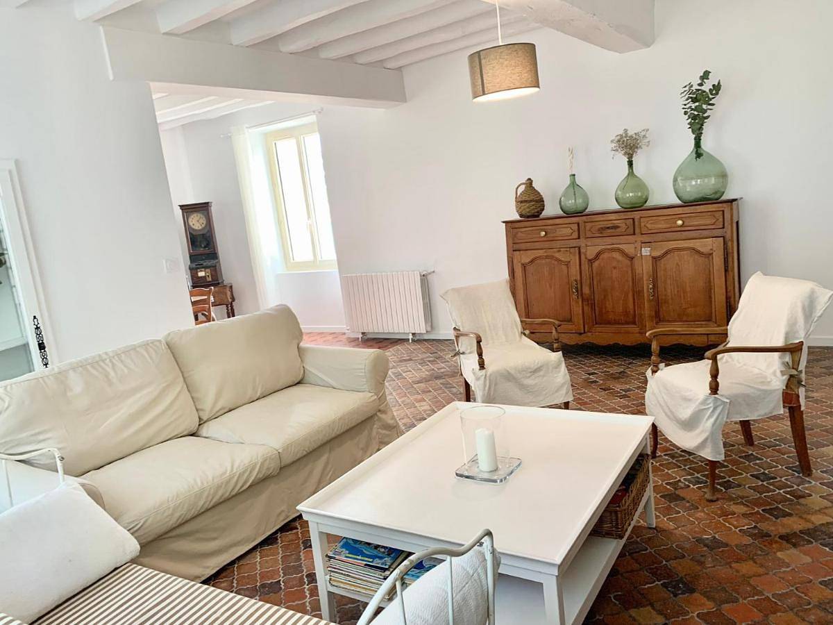 Two-Bedroom House in Thésée, Région de Romorantin-Lanthenay