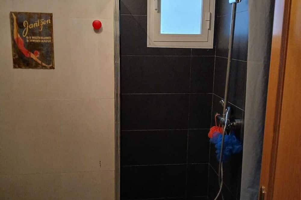 Entire apartment, El Encanto del Casco for 4 passengers + 2 parking spaces in Saragossa, Saragossa Province