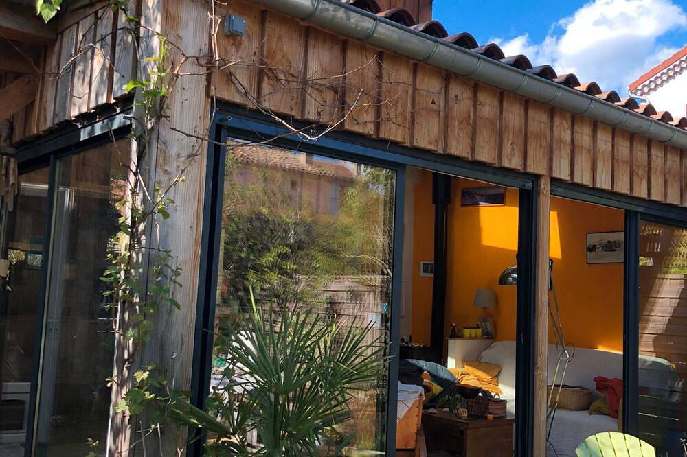 Tiny Home « Logement Bourbon - Corazón de Ardèche » con terraza privada, jardín y Wi-Fi in Lamastre, Parc naturel régional des Monts d'Ardèche