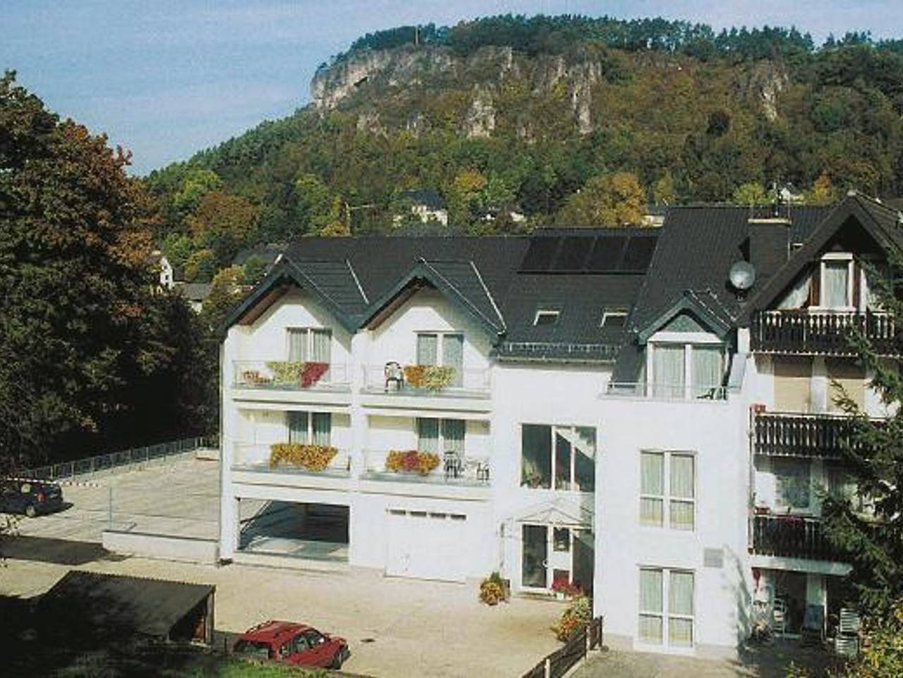 Am Brunnenplatz, Hotel Garni - Doppelzimmer Dusche/Wc, Standard in Gerolstein, Vulkaneifel