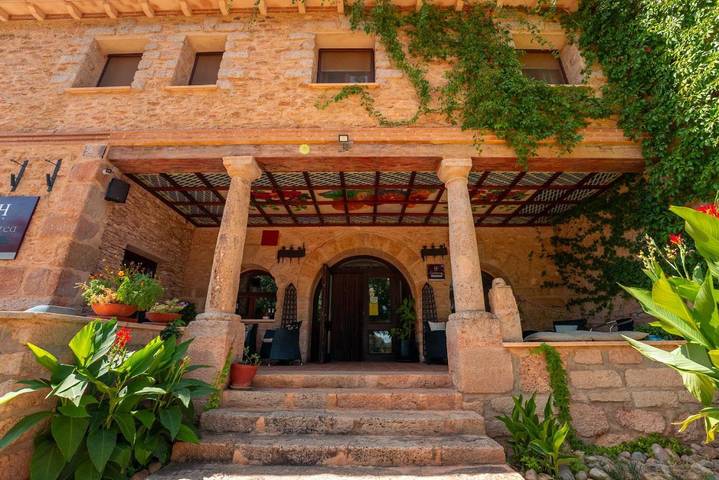 Casa rural para 27 personas, con terraza además de jardín y piscina en Provincia de Albacete - 4