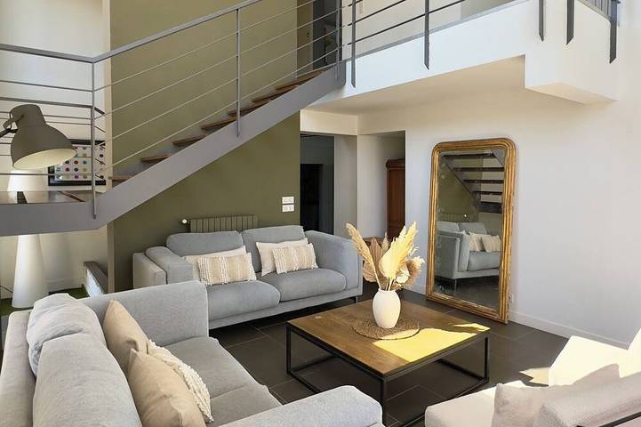 Location de vacances pour 12 personnes, avec jacuzzi et jardin, animaux acceptés à Alata - 3