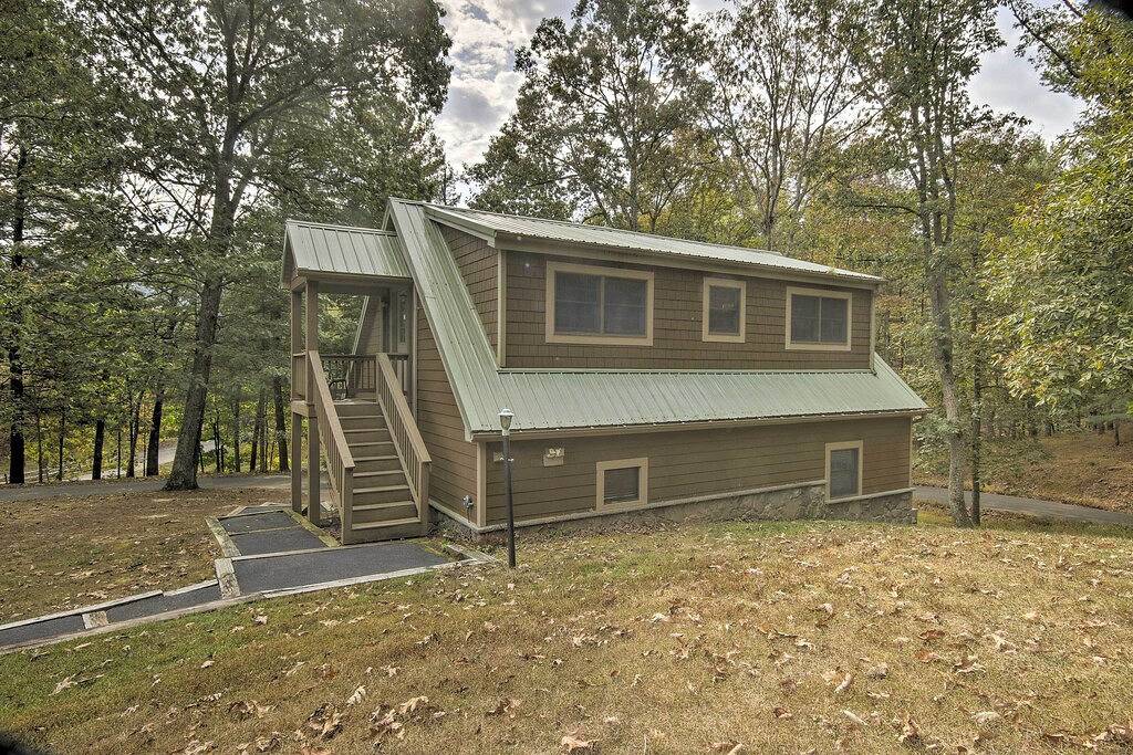 Neu! Couples Cabin - 5 Mi nach Dt Berkeley Springs! in Blue Ridge Mountains