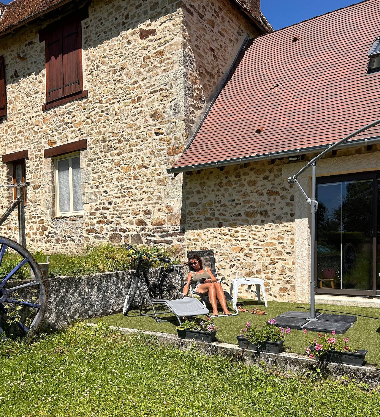 Cosy Fitness & Wellness Cottage with Shared Pool, Wi-Fi, and Air Conditioning in Masseret, Tulle region