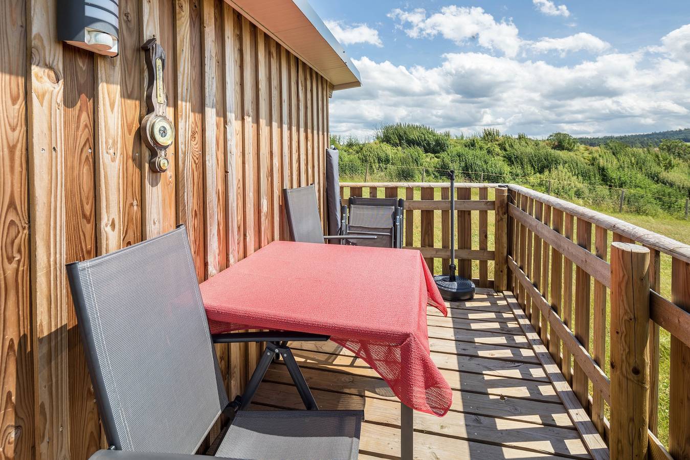 Ferienhaus 'Tinyhouse Alpakawiese' mit privater Terrasse und Gemeinschaftsgarten in Willofs, Schlitz