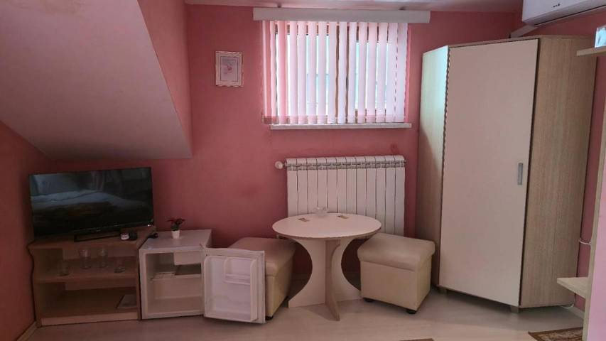 Maison d’hôte pour 2 personnes, avec jardin ainsi que vue et terrasse, animaux acceptés à Sofia - 3