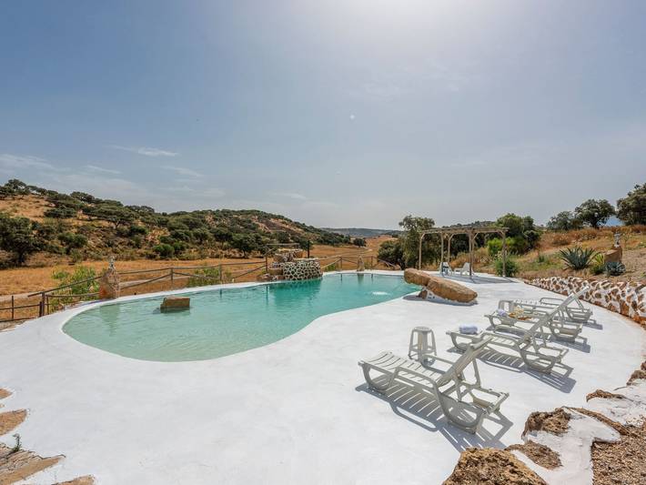 Apartamento para 8 personas, con Terraza además de Piscina y Vistas en Morón de la Frontera