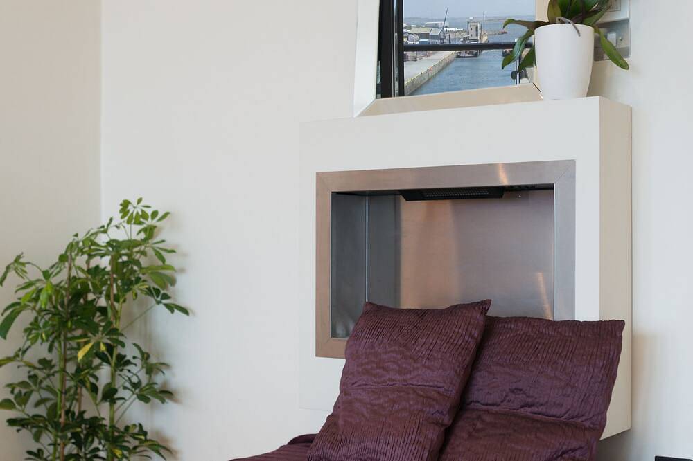 Entire apartment, The Finest Apartment in Galway - Luxury Penthouse - City Center Location -4 Bed in St Nicholas, Galway